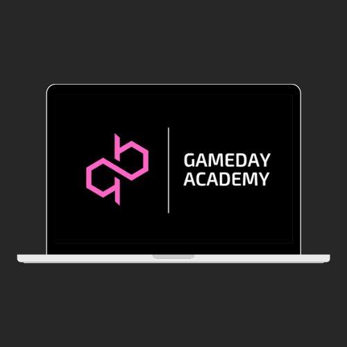 Ordenador portátil con el logo de Game Day Academy (academia online para aprender powerlifting en español) en la pantalla